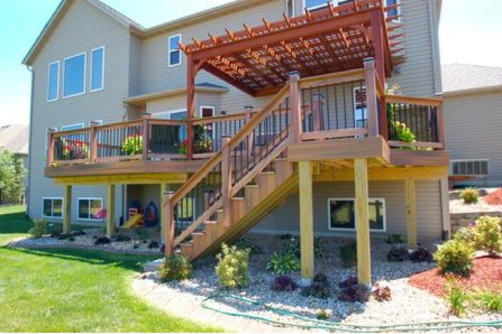 447 Solutions Black Square Baluster into Wood